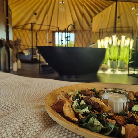 Отель Jurty Glamping Гостынин Экстерьер фото