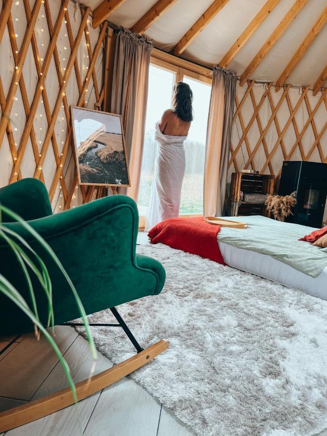Отель Jurty Glamping Гостынин Экстерьер фото