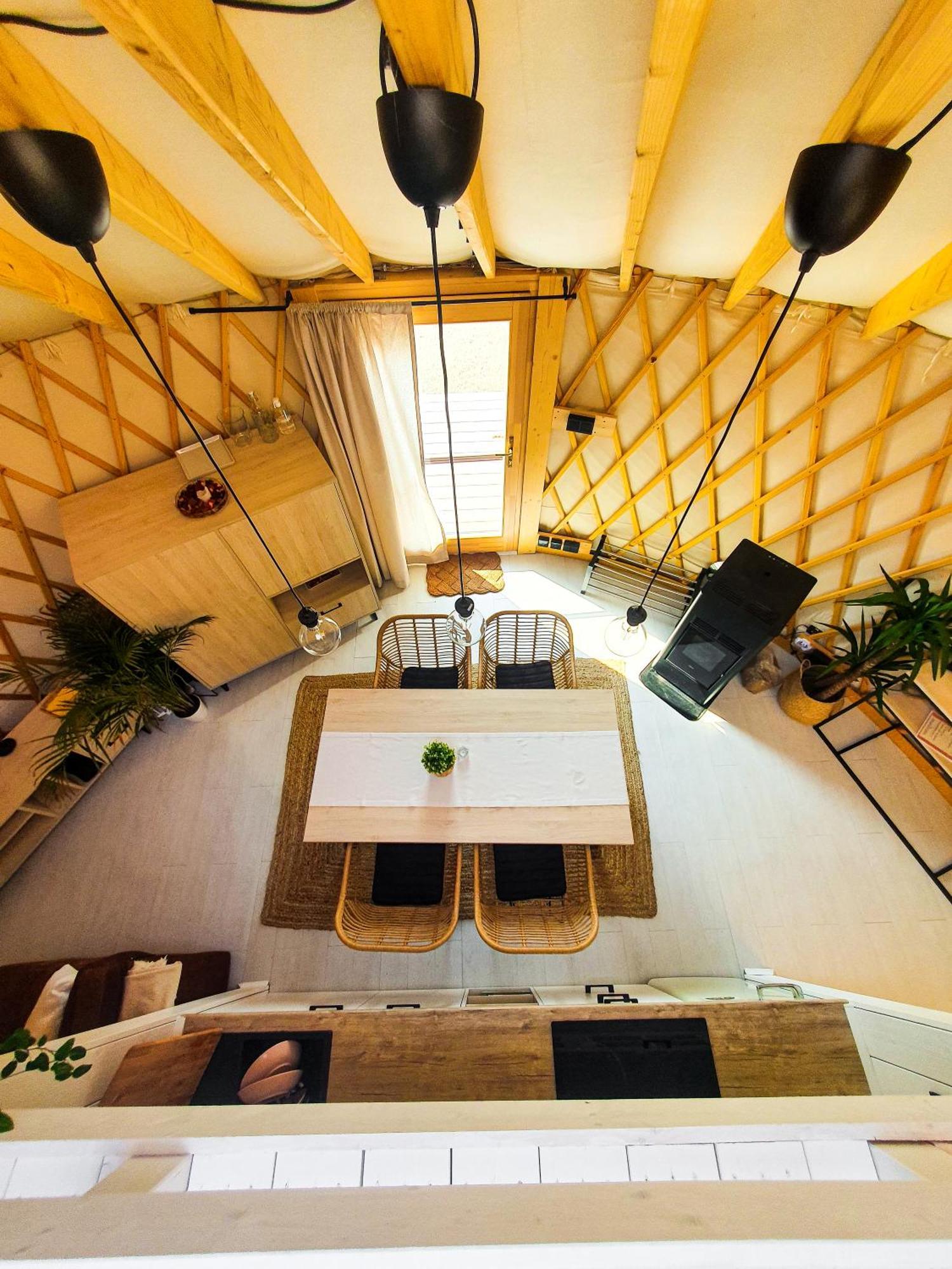 Отель Jurty Glamping Гостынин Экстерьер фото